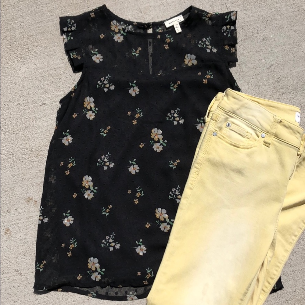 Black Floral Top Sheer Neck Ruffle Sleeves EUC.
